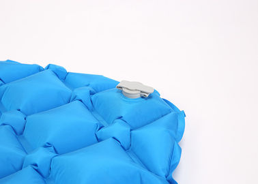 Uno mismo especial del diseño TPU que infla la estera el dormir, cojín que acampa inflable ligero proveedor