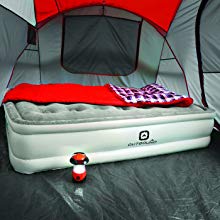 la cama de aire portátil cómoda explota las camas de aire del vinilo del colchón de aire que acampan aisladas explota el colchón